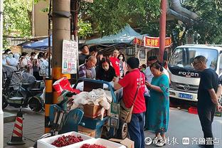 卢：小卡感觉很棒 第二节他找到了自己的节奏